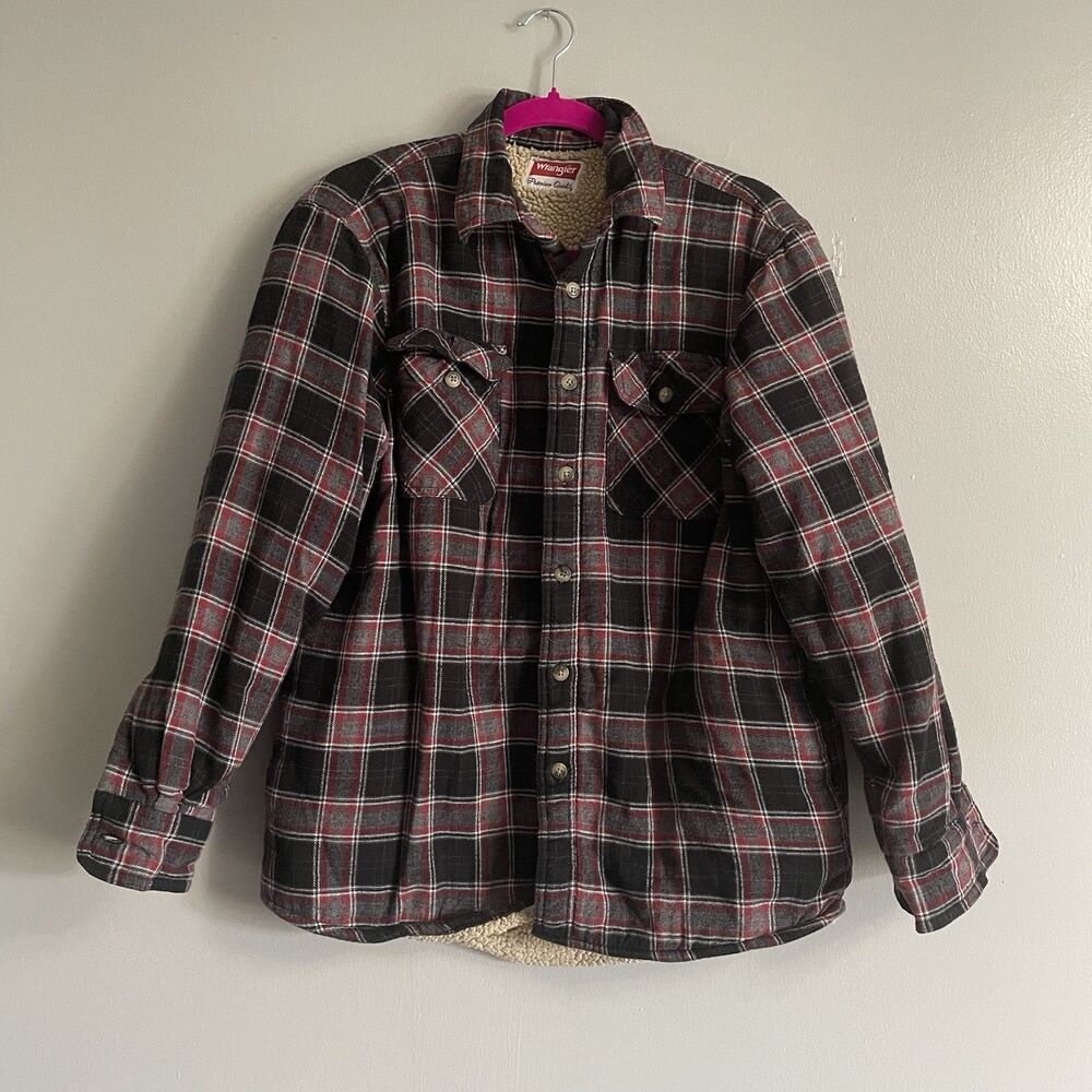 Men’s Wrangler Button Down Fleece Lined Medium Black Red Plaid Jacket